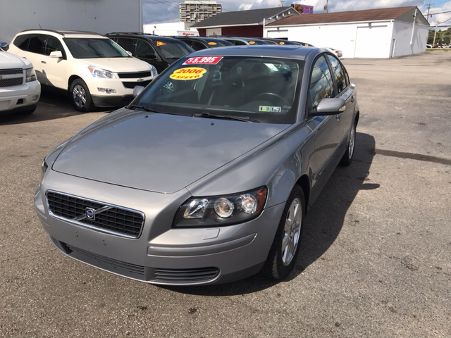 2006 Volvo S40 for sale at Kellis Auto Sales in Columbus OH