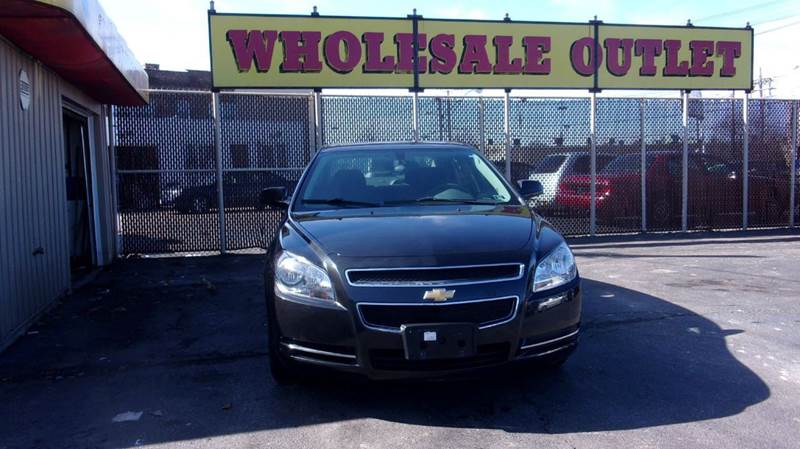 2009 Chevrolet Malibu for sale at LONG BROTHERS CAR COMPANY in Cleveland OH
