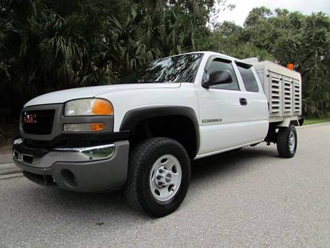 2005 GMC Sierra 2500HD for sale at Wade Truck and Auto in Venice FL