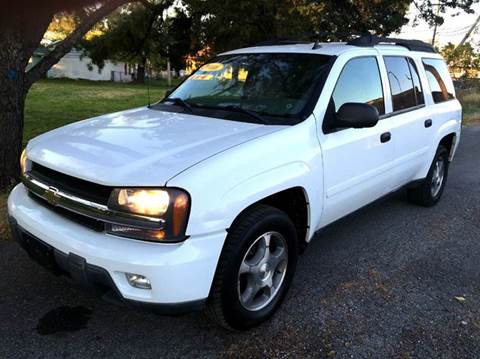 2006 Chevrolet TrailBlazer EXT for sale at Cleveland Avenue Autoworks in Columbus OH