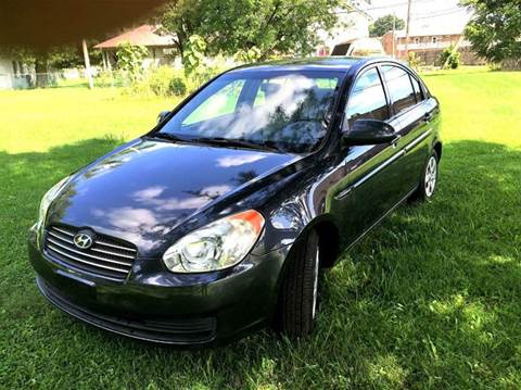 2009 Hyundai Accent for sale at Cleveland Avenue Autoworks in Columbus OH