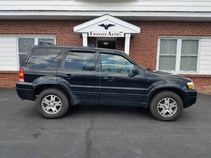 2005 Ford Escape for sale at UPSTATE AUTO INC in Germantown NY