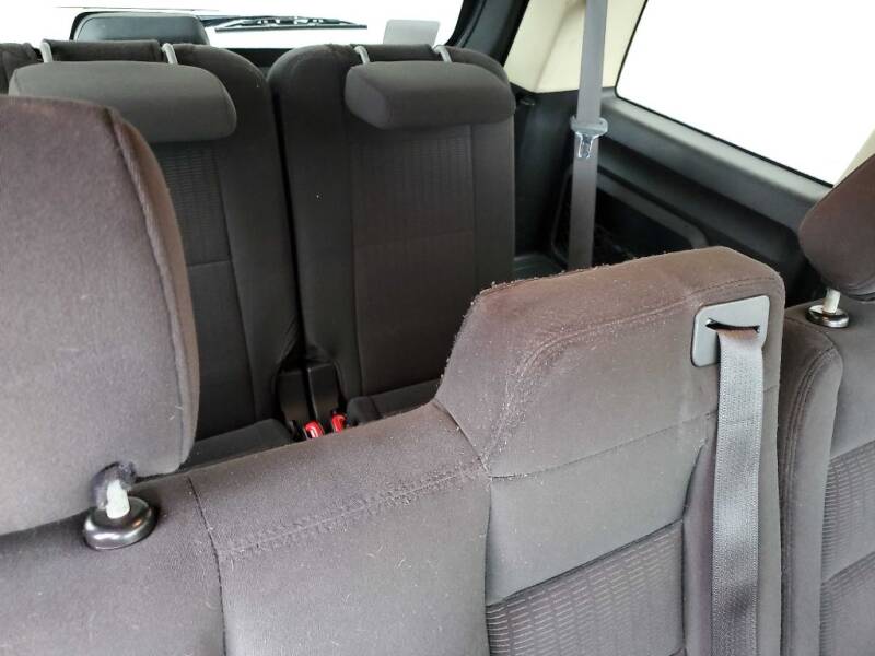 2010 Ford Explorer XLT (image 13)