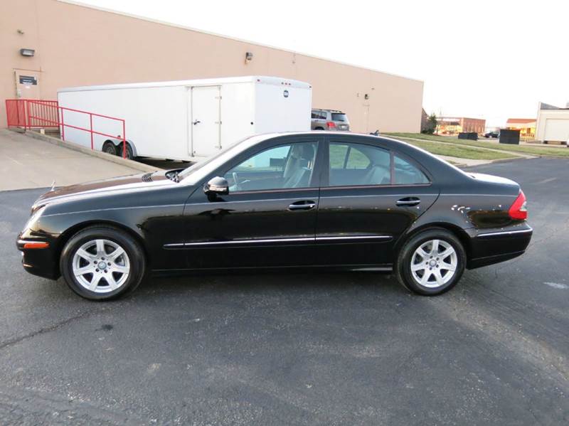 2009 Mercedes-Benz E-Class for sale at Buxton Motorsports Inc. - Evansville in Buxton Plaza IN