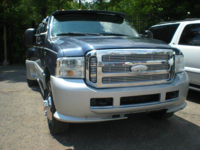 2006 Ford F-350 for sale at Automotive Group LLC in Detroit MI
