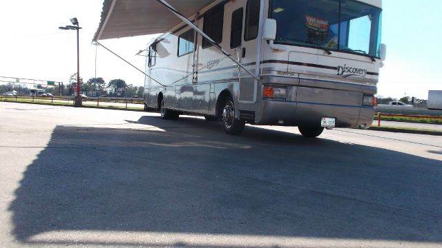 1998 Fleetwood Discovery for sale at Texas Best RV in Houston TX