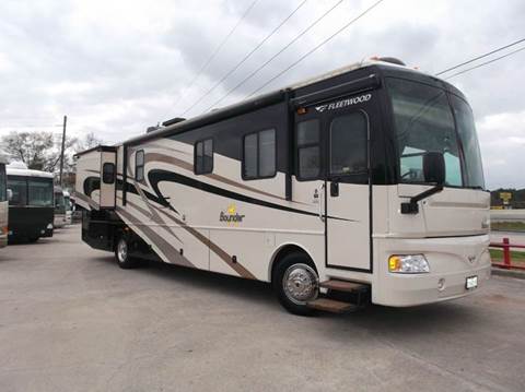 2007 Fleetwood Bounder 38V for sale at Texas Best RV in Houston TX