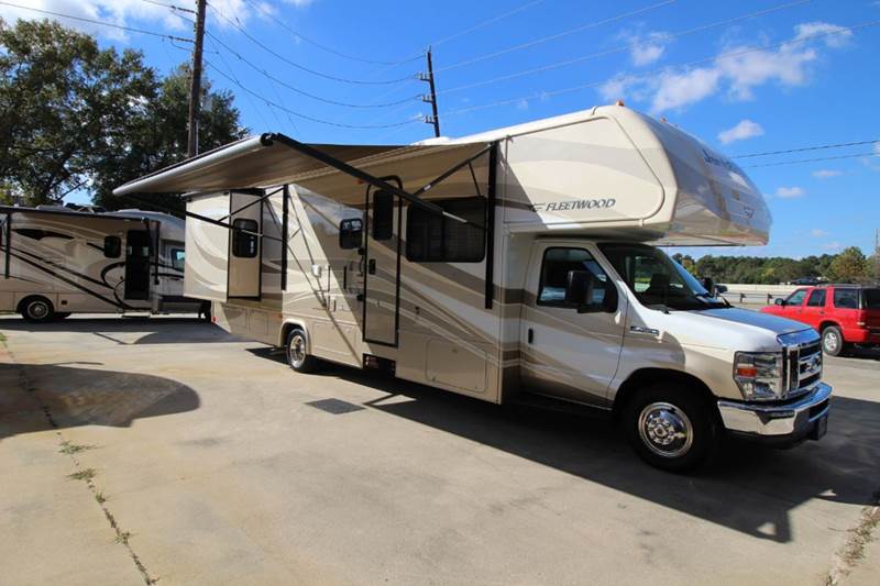 2010 Fleetwood Jamboree 31m for sale at Texas Best RV in Houston TX