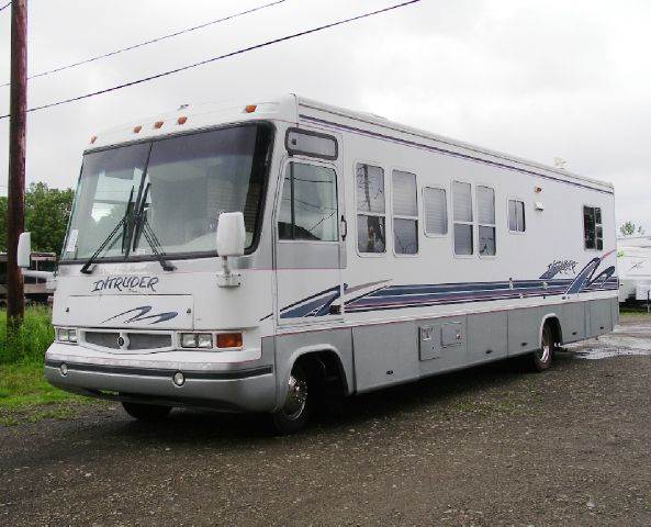 1998 Damon Intruder model 352 for sale at Southern Trucks & RV in Springville NY