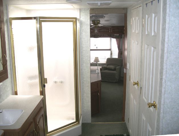 2001 Keystone 3 Slide Sprinter 5th Wheel 327rls In Springville Ny