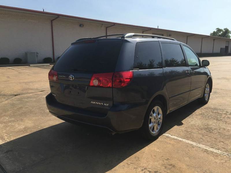 2006 Toyota Sienna XLE 7 Passenger