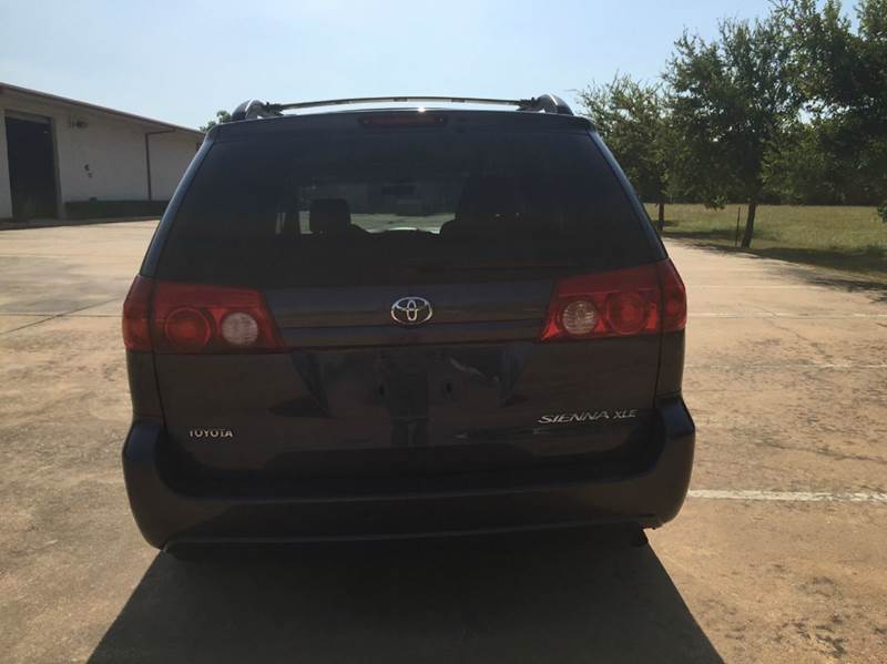 2006 Toyota Sienna XLE 7 Passenger