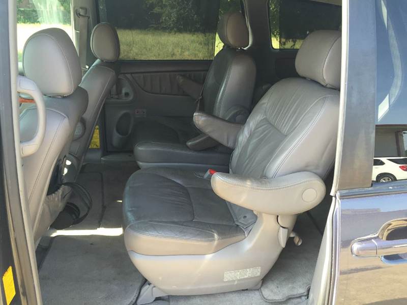 2006 Toyota Sienna XLE 7 Passenger