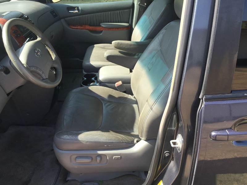 2006 Toyota Sienna XLE 7 Passenger