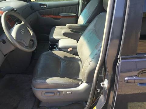 2006 Toyota Sienna XLE 7 Passenger
