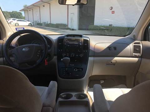 2006 Kia Sedona LX