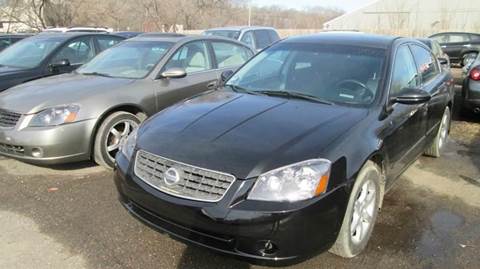 2005 Nissan Altima for sale at Blue Tech Motors in South Saint Paul MN