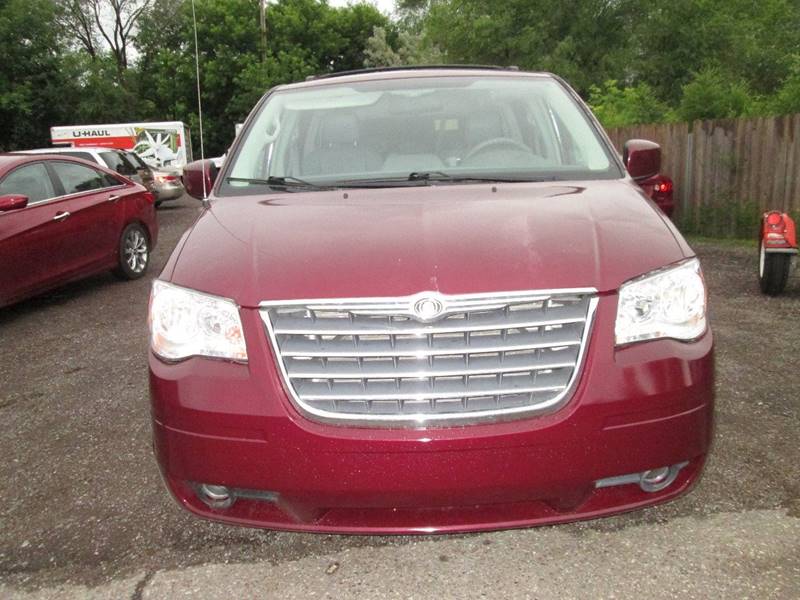 2009 Chrysler Town and Country for sale at Salama Cars / Blue Tech Motors in South Saint Paul MN