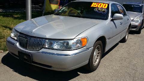 1999 Lincoln Town Car for sale at WEST END AUTO INC in Chicago IL