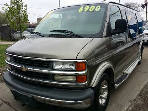 2002 Chevrolet Express Passenger for sale at WEST END AUTO INC in Chicago IL