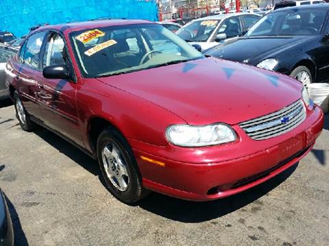 2004 Chevrolet Classic for sale at WEST END AUTO INC in Chicago IL
