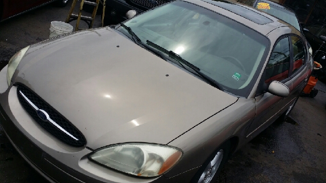 2002 Ford Taurus for sale at WEST END AUTO INC in Chicago IL