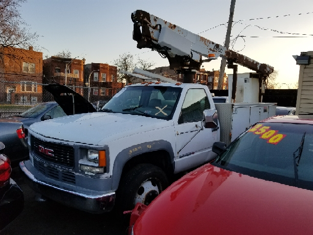 2001 GMC Sierra 3500HD for sale at WEST END AUTO INC in Chicago IL