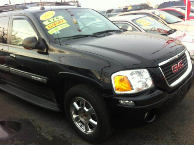 2005 GMC Envoy XL for sale at WEST END AUTO INC in Chicago IL