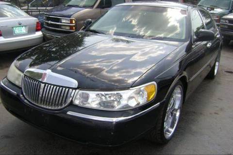 2000 Lincoln Town Car for sale at WEST END AUTO INC in Chicago IL