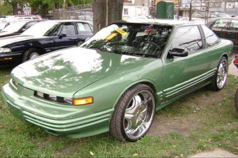 1993 Oldsmobile Cutlass Supreme for sale at WEST END AUTO INC in Chicago IL