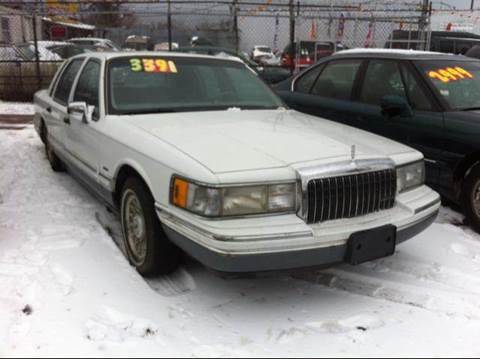 1993 Lincoln Town Car for sale at WEST END AUTO INC in Chicago IL