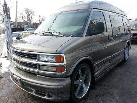 2000 Chevrolet Express for sale at WEST END AUTO INC in Chicago IL