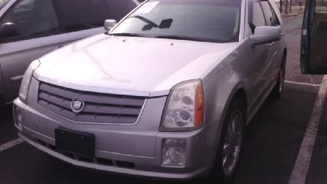 2004 Cadillac SRX for sale at WEST END AUTO INC in Chicago IL