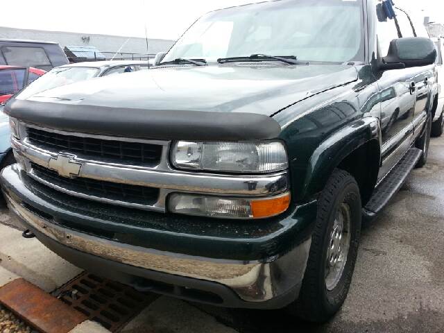 2002 Chevrolet Suburban for sale at WEST END AUTO INC in Chicago IL