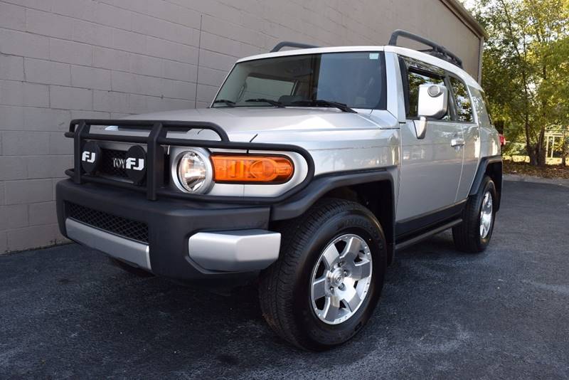 2007 Toyota FJ Cruiser for sale at Precision Imports in Springdale AR