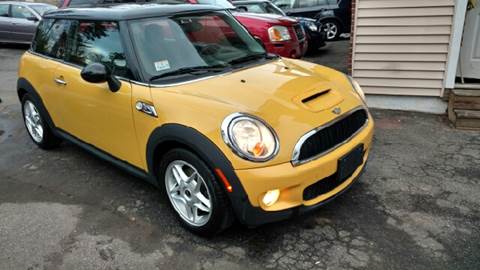 2007 MINI Cooper for sale at JR's Auto Connection in Hudson NH