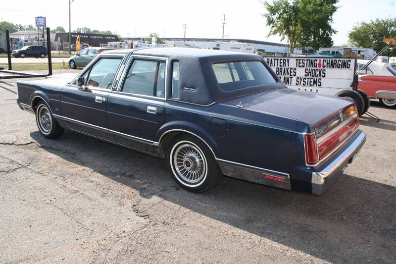 Lincoln town car 1985