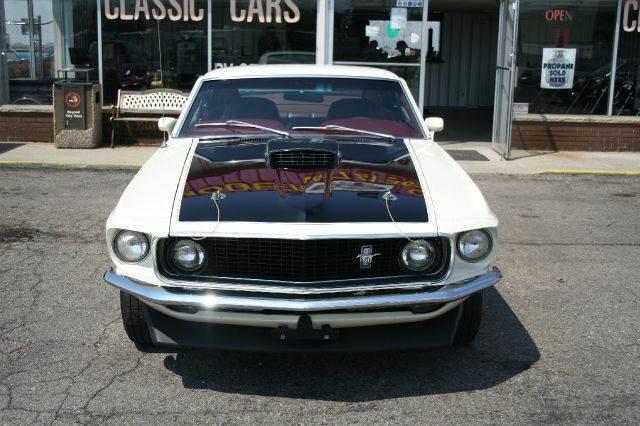 1969 Ford Mustang for sale at Modern Classics Car Lot in Westland MI
