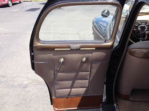 1941 Oldsmobile Custom Cruiser