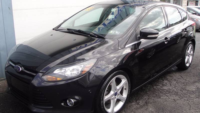 2013 Ford Focus for sale at Mayas Auto Center llc in Allentown PA