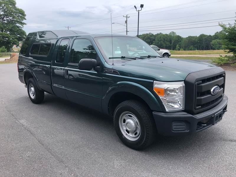 2011 Ford F250 Super Duty 4x2 XL 4dr SuperCab 8 ft. LB Pickup In