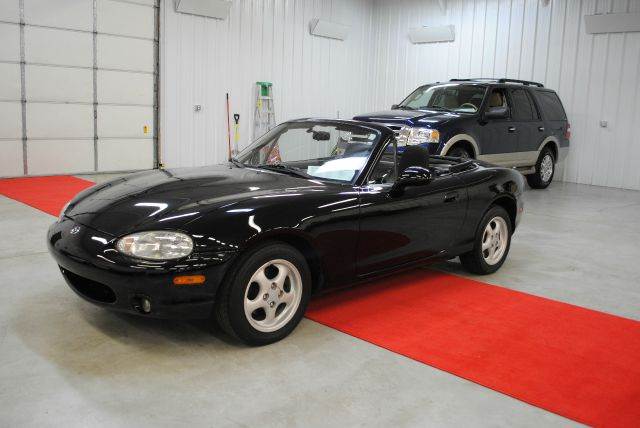 2000 Mazda MX-5 Miata for sale at Masterpiece Motorcars in Germantown WI