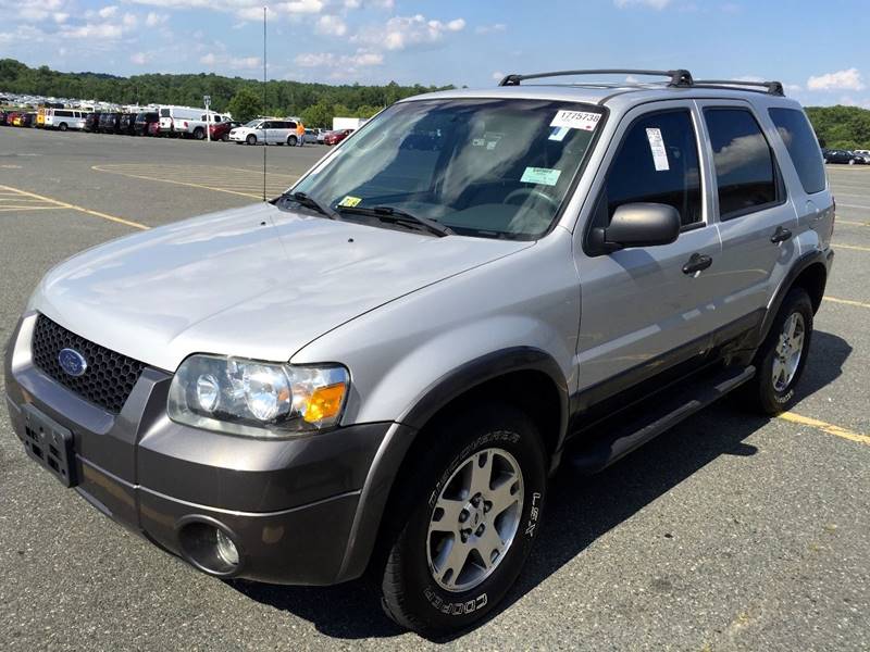 2005 Ford Escape for sale at Used Cars of Fairfax LLC in Woodbridge VA