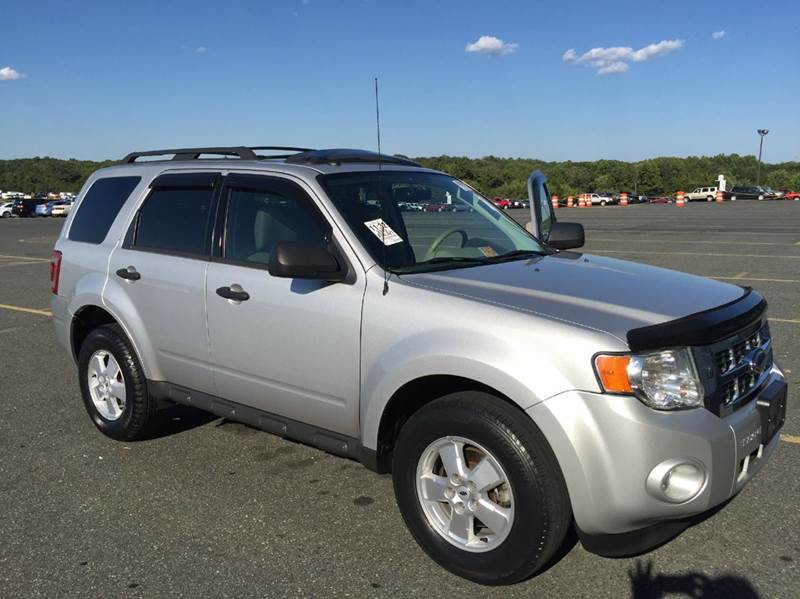 2009 Ford Escape for sale at Used Cars of Fairfax LLC in Woodbridge VA