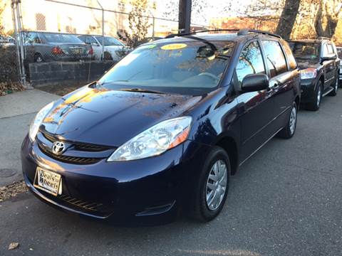 2006 Toyota Sienna for sale at DEALS ON WHEELS in Newark NJ