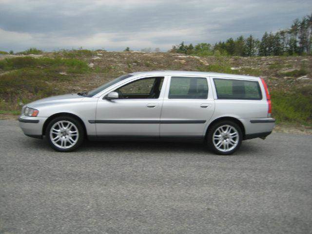 2004 Volvo V70 for sale at GRS Recovery LLC in Hampstead NH