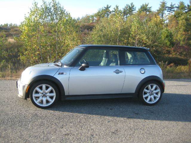 2003 MINI Cooper for sale at GRS Auto Sales and GRS Recovery in Hampstead NH