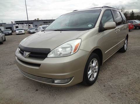 2004 Toyota Sienna for sale at Modern Auto in Denver CO