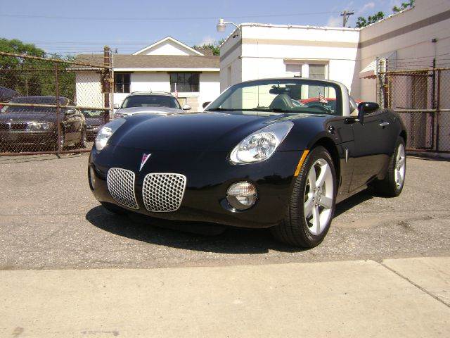 2006 Pontiac Solstice for sale at Nationwide Auto Sales in Melvindale MI