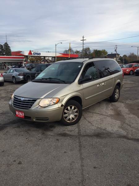 2005 Chrysler Town And Country Touring 4dr Extended Mini Van